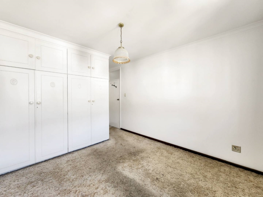 3 Bedroom Property for Sale in Sea Point Western Cape